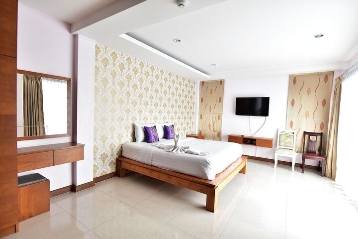 Room 19 of 34