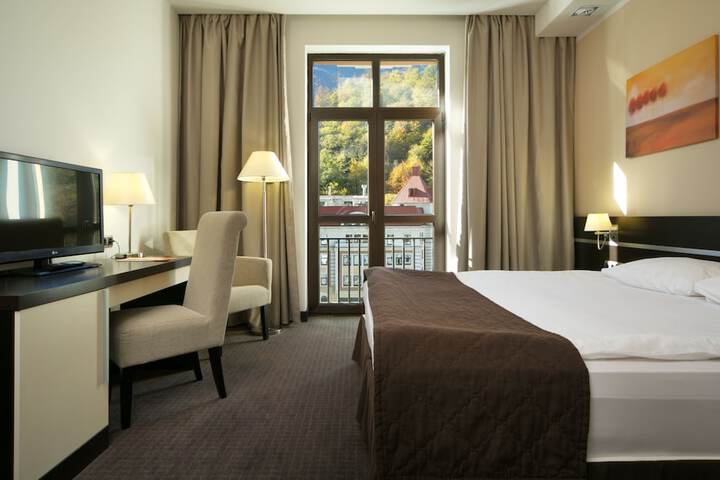 Room 13 of 39