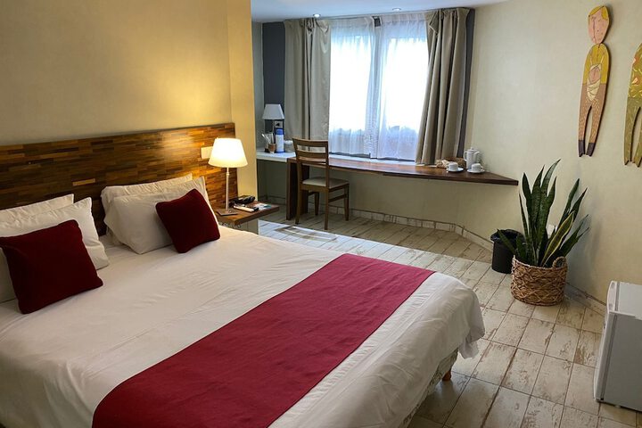 Room 10 of 37