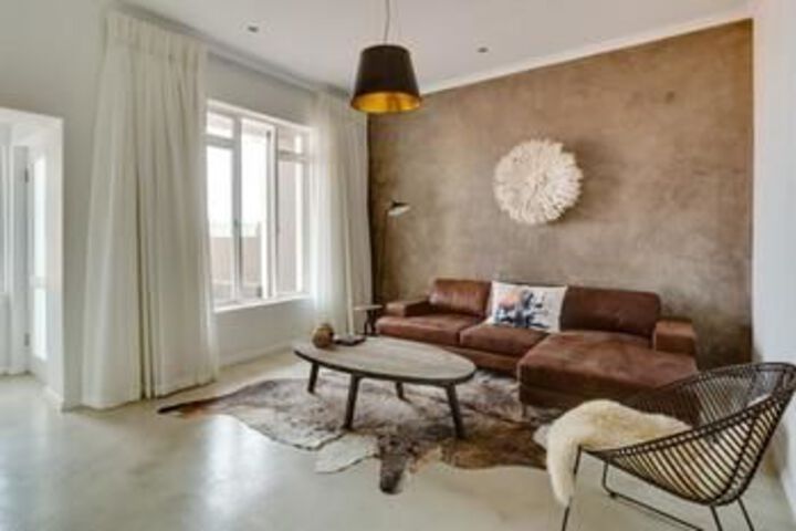 Room 16 of 19