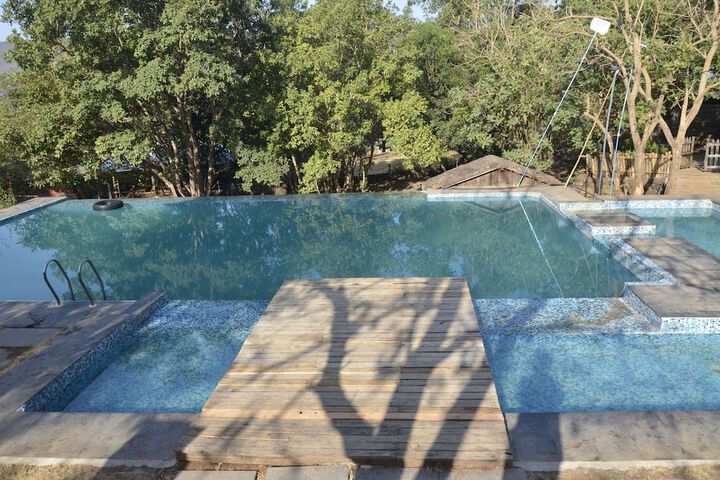Pool 17 of 28