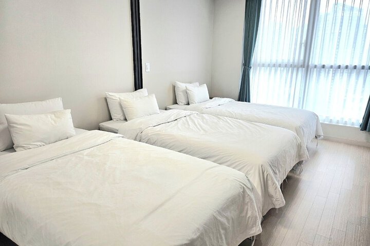 Room 11 of 26