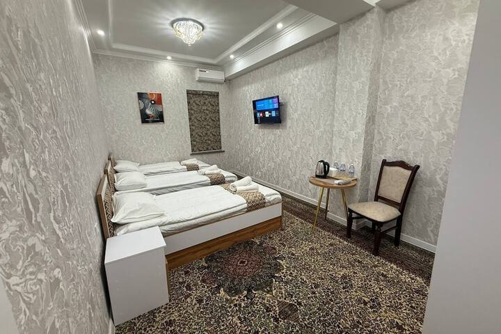 Room 14 of 33