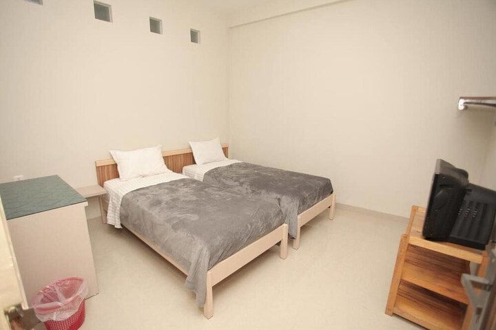 Room 12 of 45
