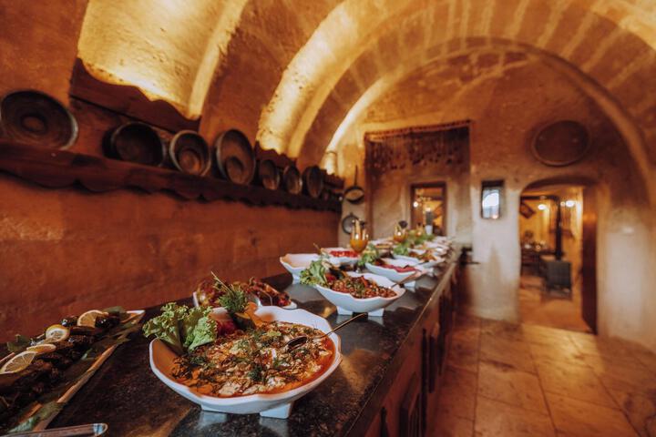 Dining 70 of 80