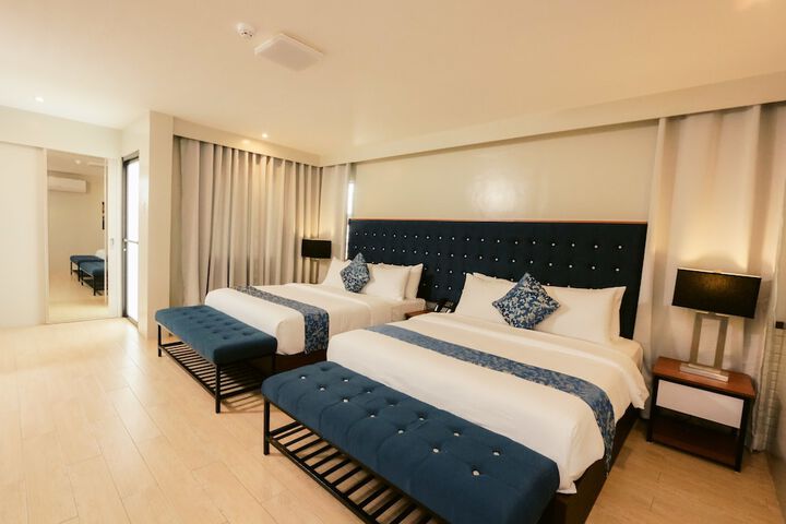 Room 9 of 39