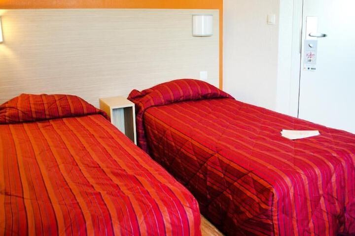 Room 36 of 77