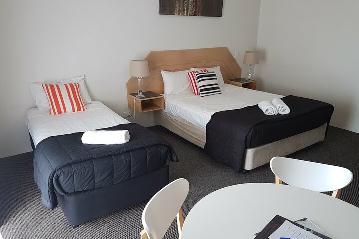 Room 11 of 136