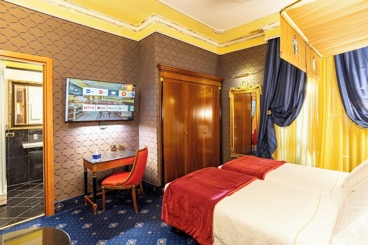 Room 35 of 138