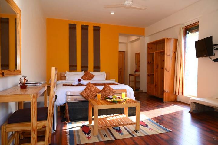 Room 28 of 61