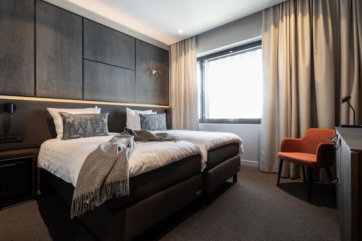 Room 49 of 170