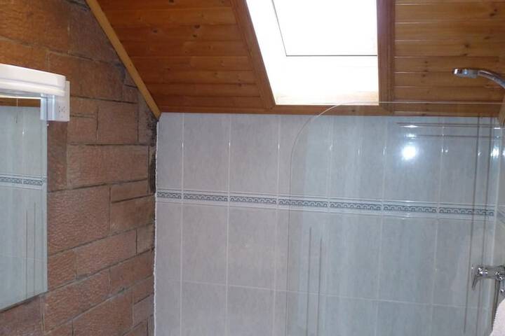 Room 14 of 25