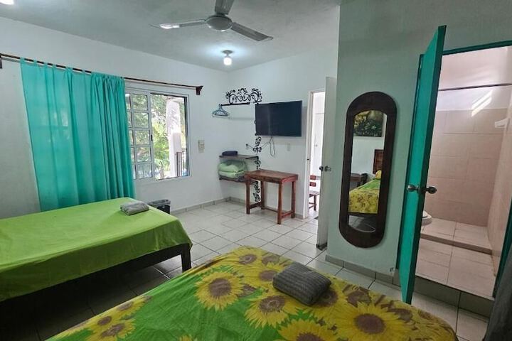 Room 14 of 22