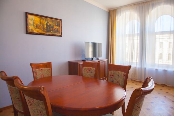Room 13 of 113