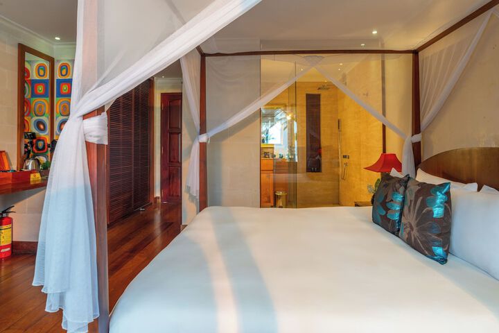 Room 15 of 131