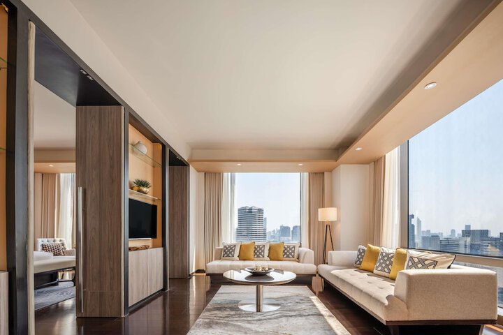 Room 19 of 206