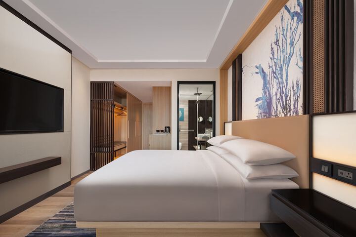 Room 10 of 88