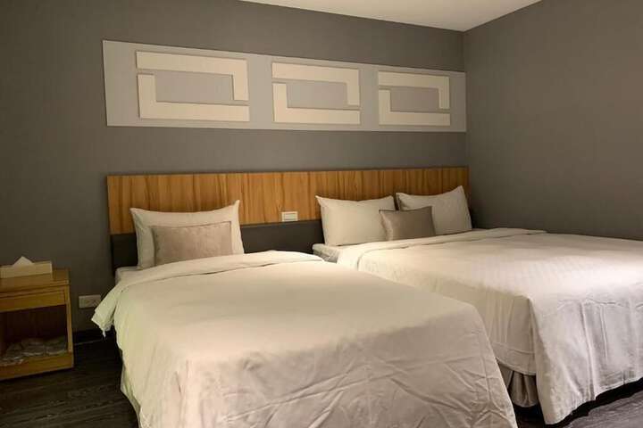 Room 12 of 31