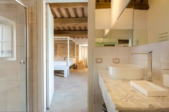 Room 20 of 47
