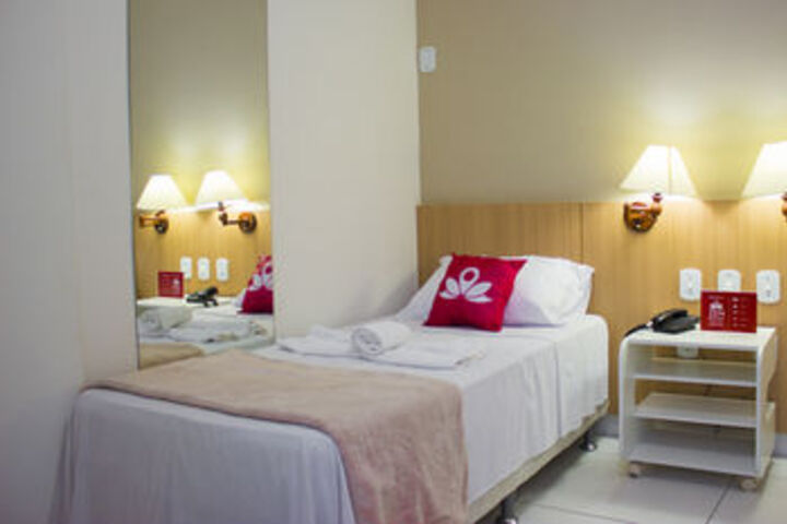 Room 10 of 24