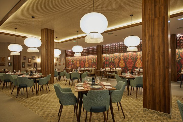 Dining 102 of 152