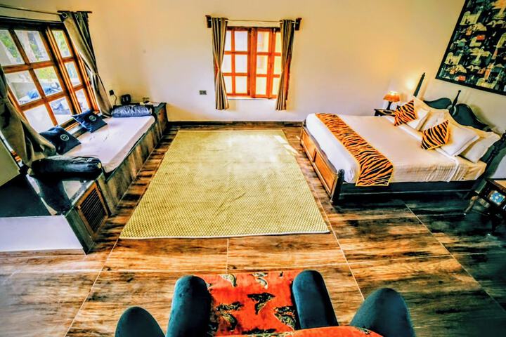 Room 40 of 151
