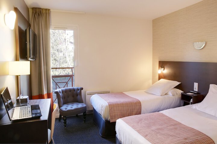 Room 3 of 29