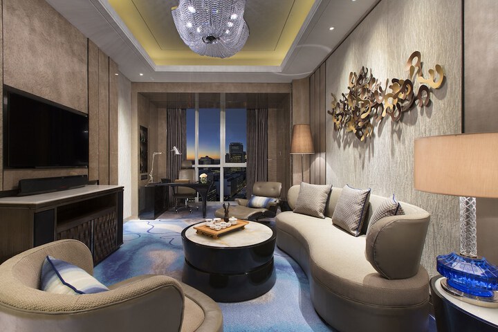 Room 21 of 74