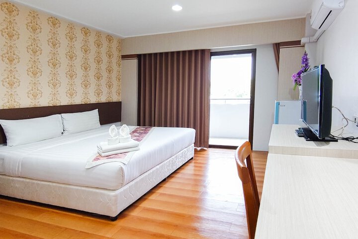 Room 6 of 20