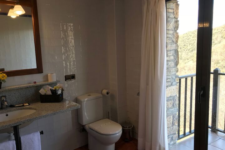 Room 100 of 110