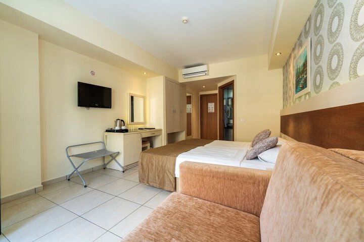 Room 20 of 84