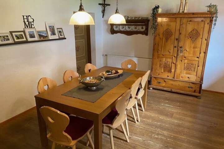 Dining 34 of 117