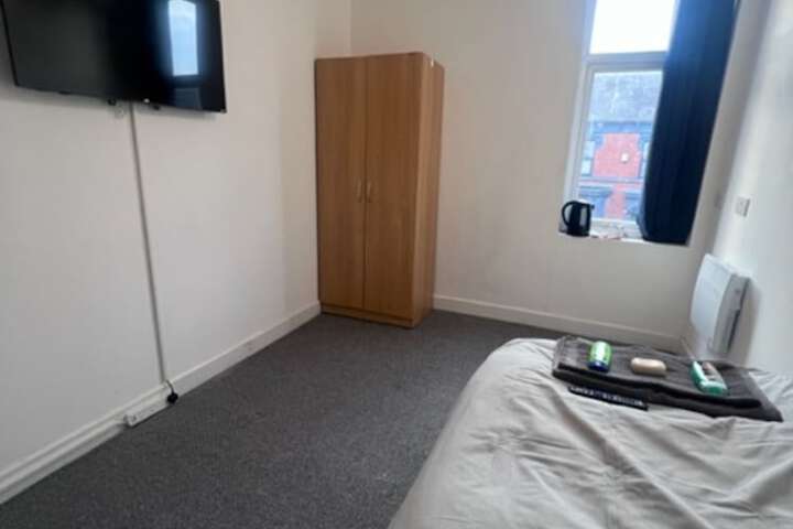 Room 14 of 41
