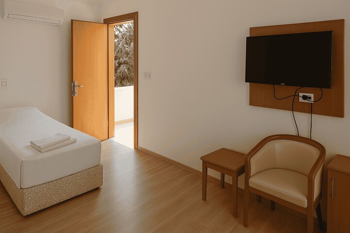 Room 13 of 22