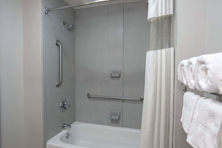 Room 17 of 29