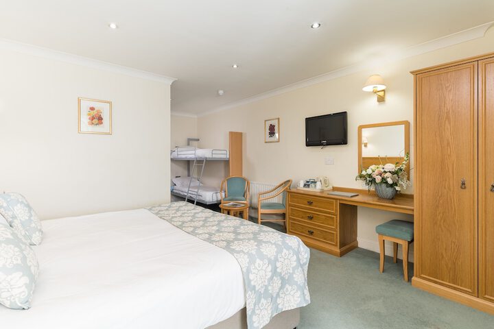 Room 16 of 60
