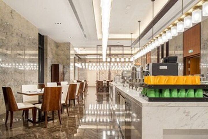 Dining Photos