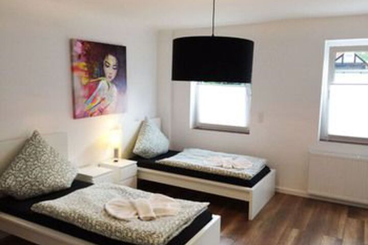 Room 8 of 34