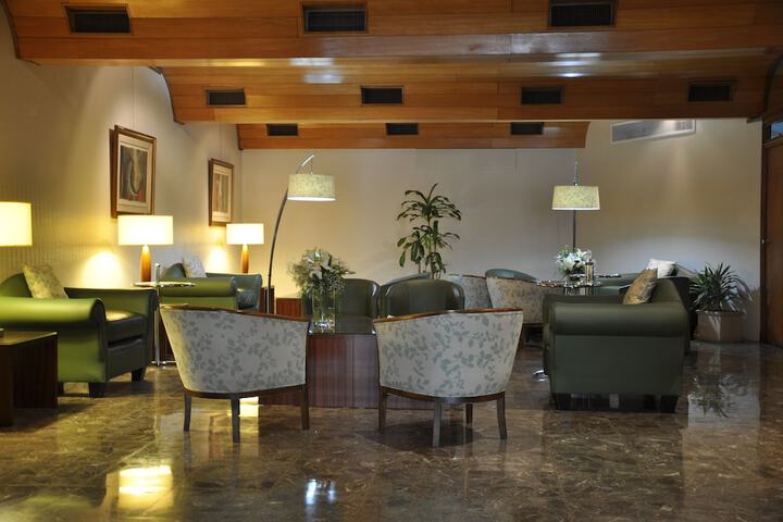 Hotel Lobby