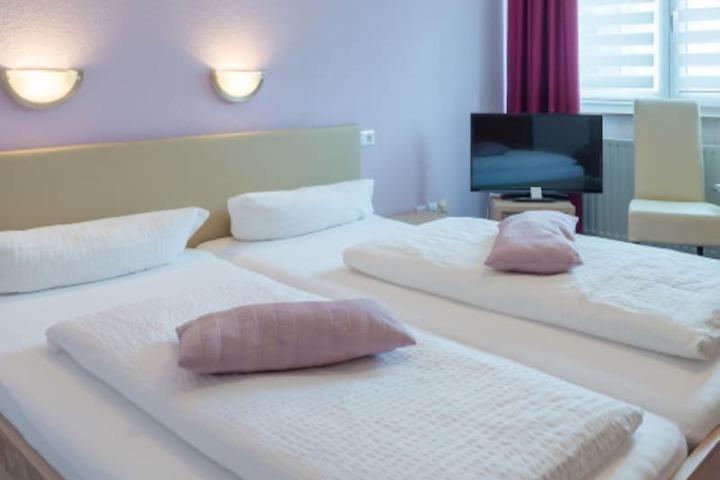 Room 4 of 31