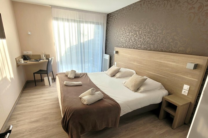 Room 10 of 49