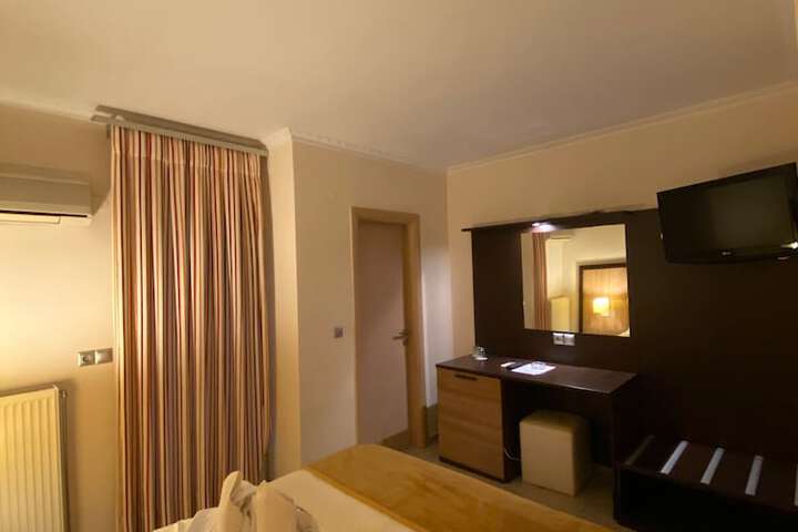 Room 12 of 59