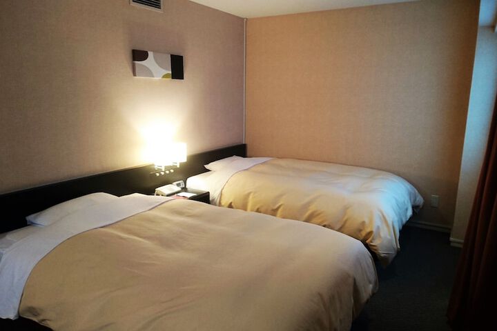 Room 15 of 68