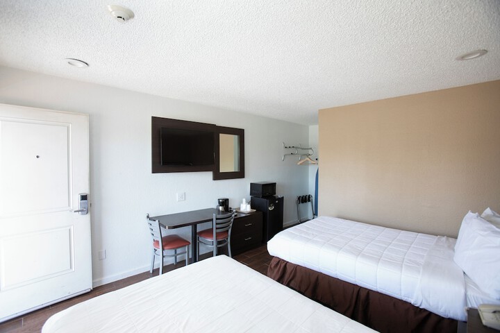 Double Bed (4 of 7)