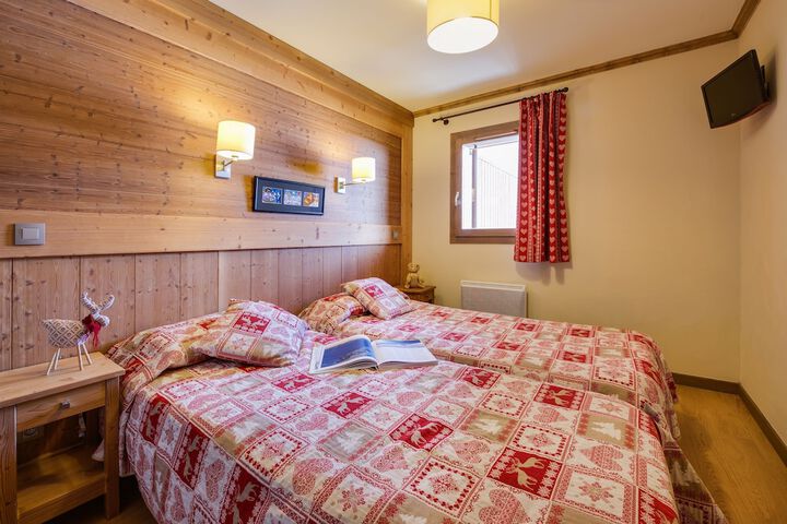 Room 12 of 35