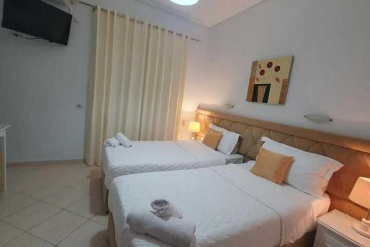 Room 28 of 106