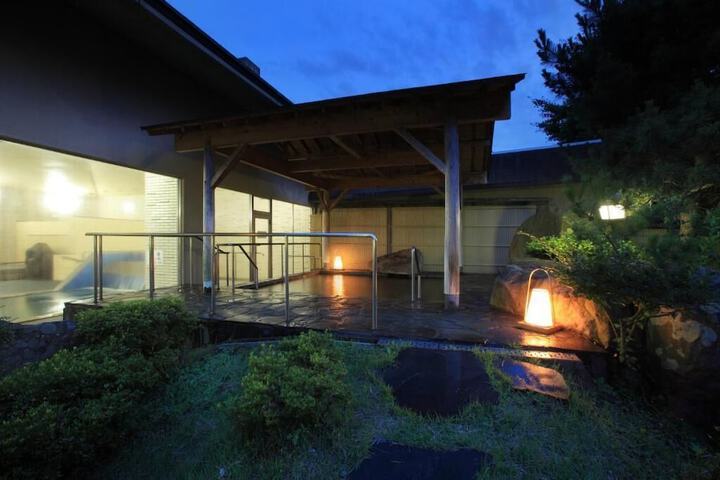 Hotel with Pool