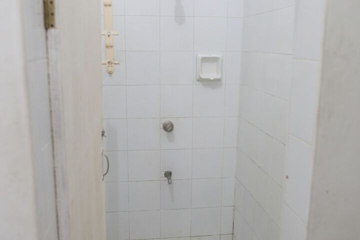 Room 13 of 23