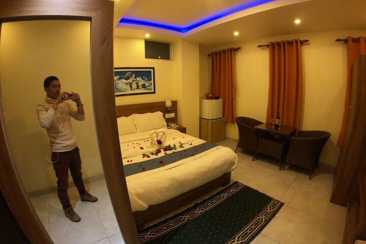 Room 15 of 119