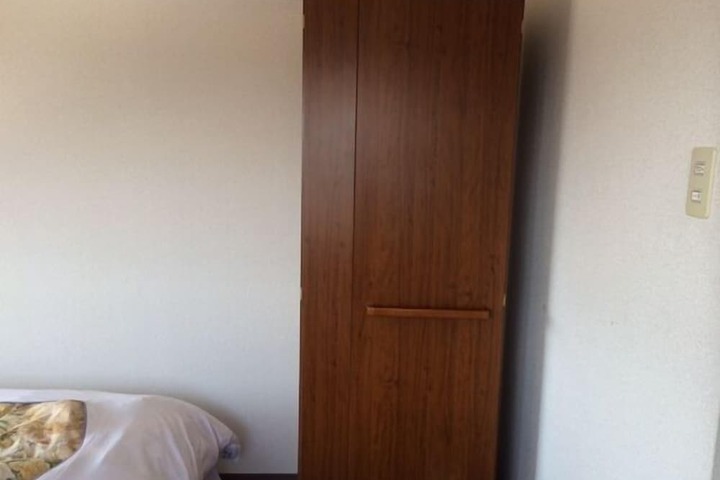 Room 4 of 27
